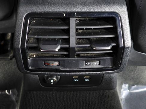 Used 2022 Audi Q3 2.0T Premium Plus w/ Premium Plus Package image 24