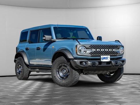 Used 2025 Ford Bronco Badlands AWD/4WD image 2
