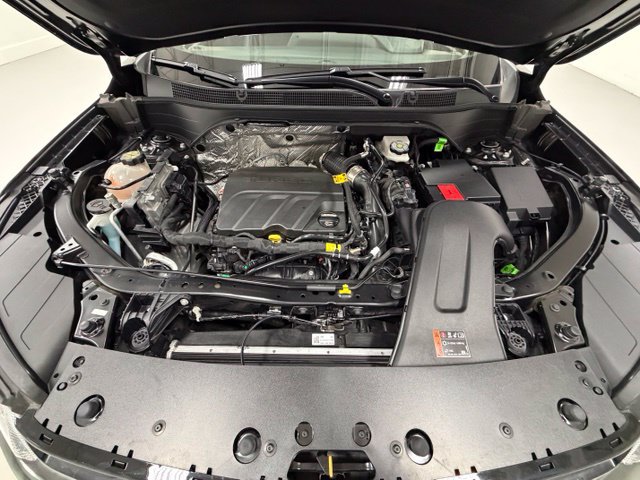 Used 2025 Chevrolet Trax RS w/ Sunroof Package FWD image 29