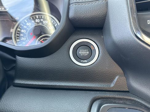 New 2024 RAM 1500 Laramie image 24