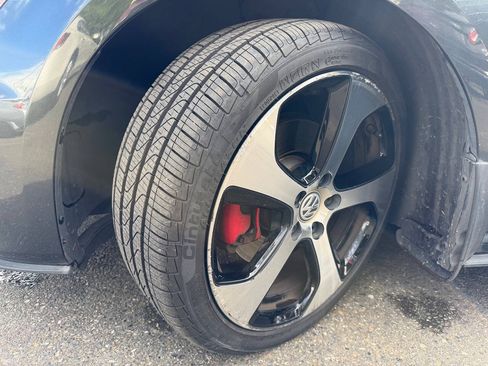Used 2015 Volkswagen GTI S FWD image 30