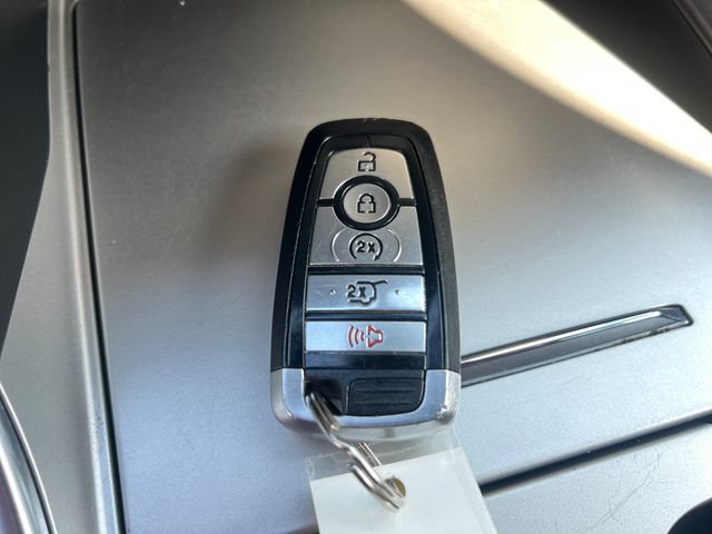 Used 2023 Ford Explorer XLT w/ Equipment Group 202A AWD/4WD image 26