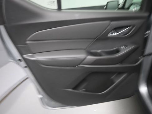 Used 2023 Chevrolet Traverse LT w/ Rear Camera Mirror Package AWD/4WD image 18