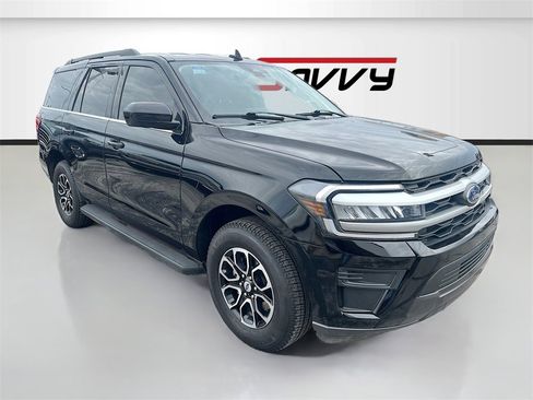 Used 2023 Ford Expedition XLT image 1