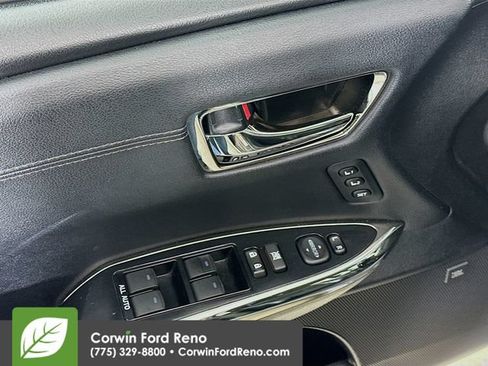 Used 2016 Toyota Avalon Limited w/ Toyota Safety Sense Package FWD image 18