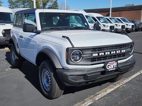 New 2025 Ford Bronco Base image 13