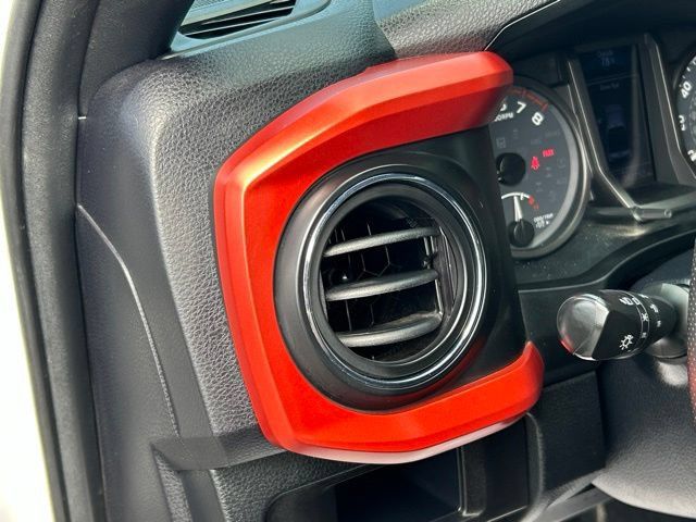 Used 2019 Toyota Tacoma TRD Off-Road AWD/4WD image 28