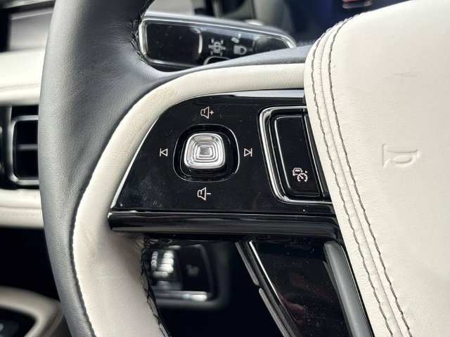 New 2026 Lincoln Aviator 2WD w/ Jet Appearance Package image 25