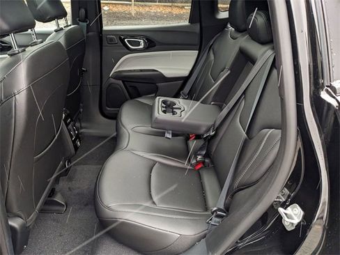 New 2025 Jeep Compass Limited w/ Sun & Sound Group image 10