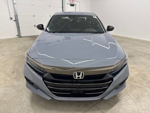 Used 2022 Honda Accord Sport image 2