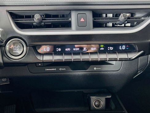Used 2019 Lexus UX 200 w/ Accessory Package FWD image 17