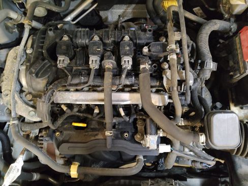 Used 2019 Nissan Kicks SV image 30