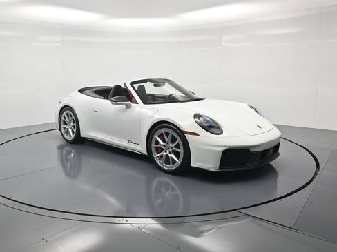 Certified 2026 Porsche 911 Carrera 4 GTS AWD/4WD image 52