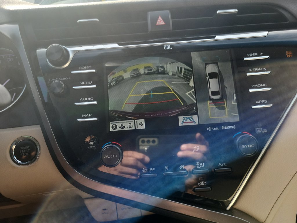 Used 2018 Toyota Camry XLE w/ Driver Assist Package FWD image 27