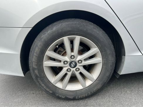 Used 2015 Hyundai Sonata SE w/ Option Group 09 image 15