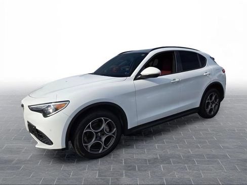 Used 2023 Alfa Romeo Stelvio Sprint AWD/4WD image 2