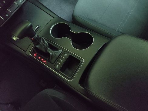 Used 2019 Kia Sorento AWD w/ LX Convenience Package image 26