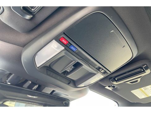 Used 2025 Subaru Forester Limited image 23