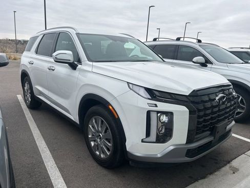 Used 2023 Hyundai Palisade SEL w/ Cargo Package image 2