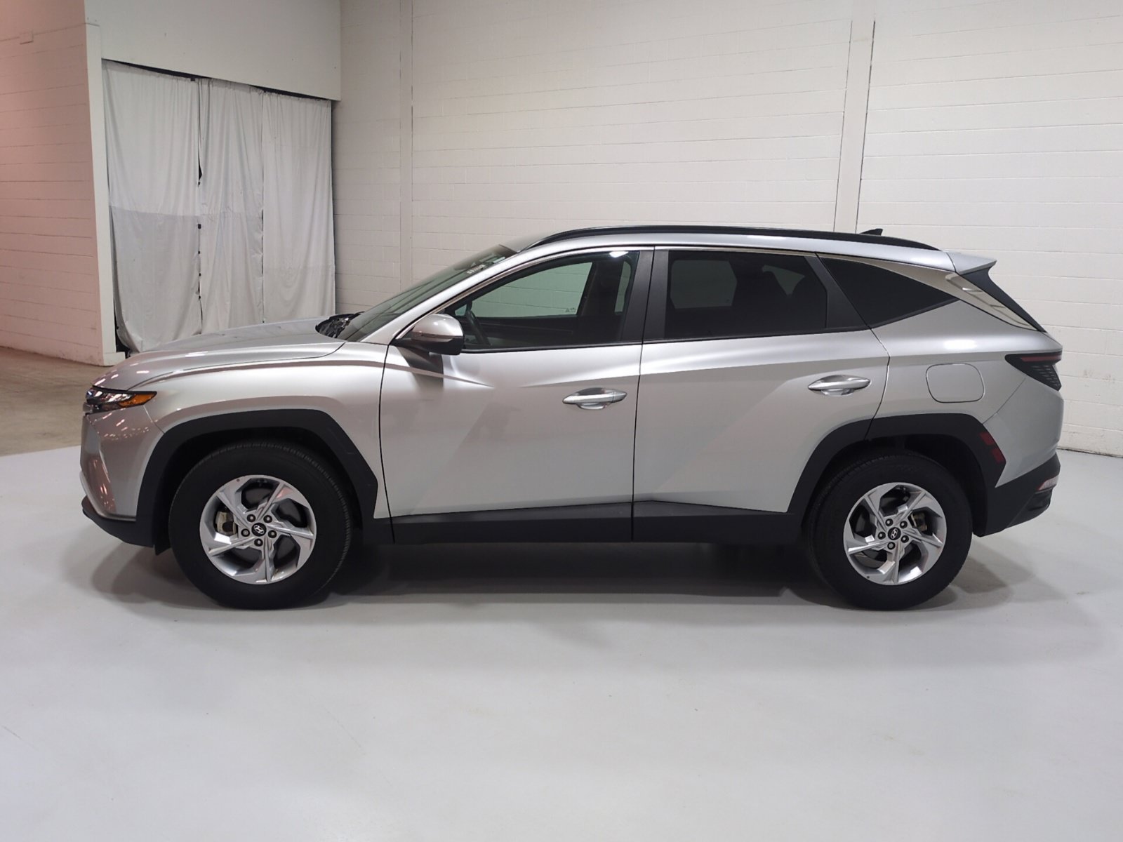 Certified 2023 Hyundai Tucson SEL AWD/4WD image 6