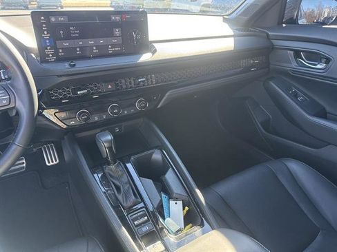 Used 2023 Honda Accord Sport image 12