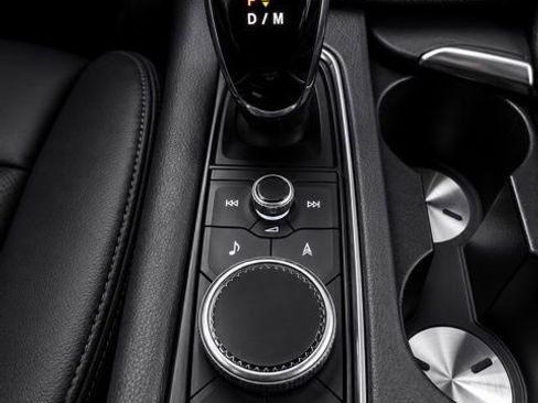Used 2023 Cadillac XT6 Premium Luxury AWD/4WD image 35