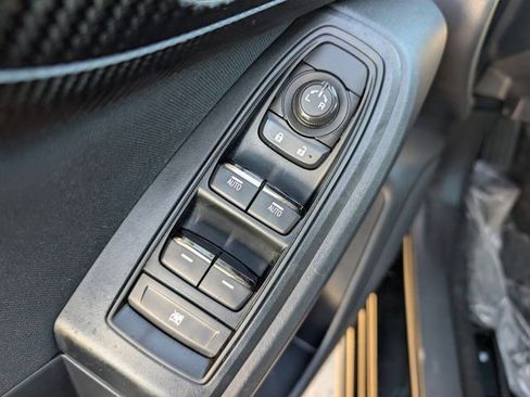 Used 2023 Subaru Crosstrek 2.0i image 15