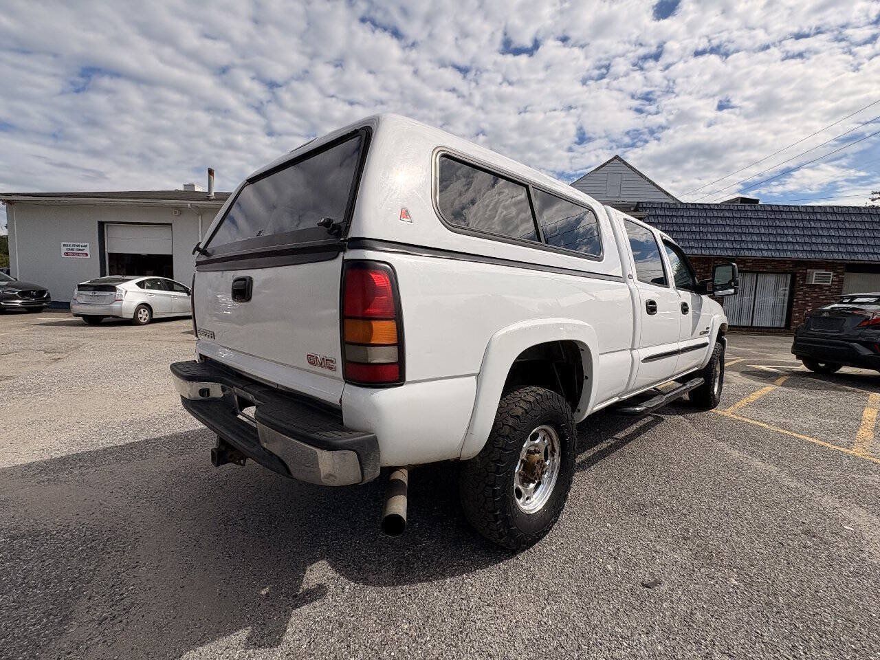 Used 2006 GMC Sierra 2500 SLT w/ Heavy-Duty Power Package AWD/4WD image 10