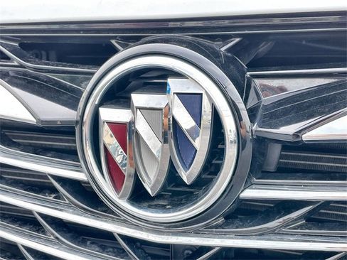 Used 2022 Buick Enclave Essence image 29