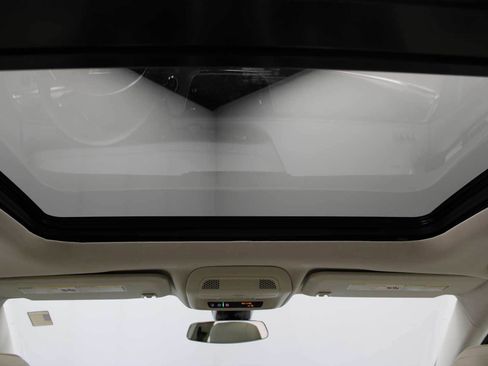 Certified 2023 Cadillac XT5 Premium Luxury image 17