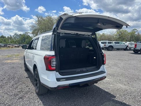 Certified 2024 Ford Expedition Limited RWD image 22