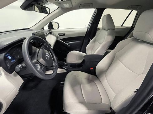 Used 2024 Toyota Corolla Cross L FWD image 21