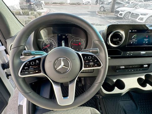 New 2024 Mercedes-Benz Sprinter 2500 image 13
