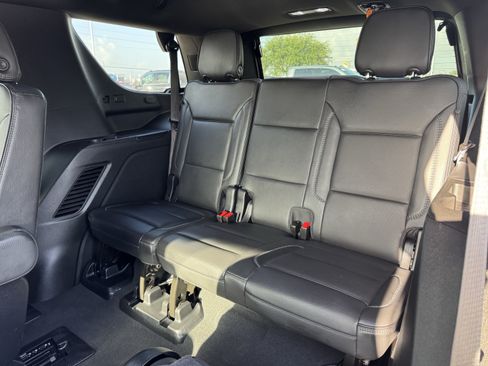 Used 2025 GMC Yukon Denali AWD/4WD image 26