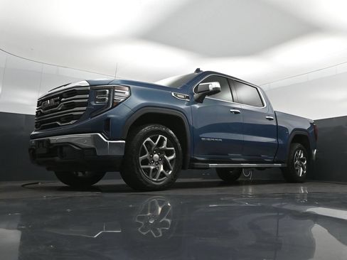 Used 2024 GMC Sierra 1500 SLT w/ SLT Premium Plus Package AWD/4WD image 39