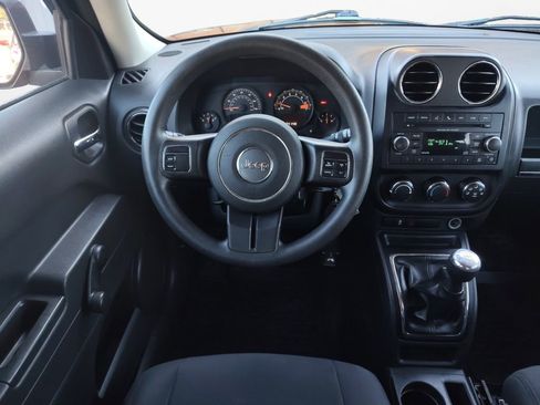 Used 2016 Jeep Patriot Sport image 17