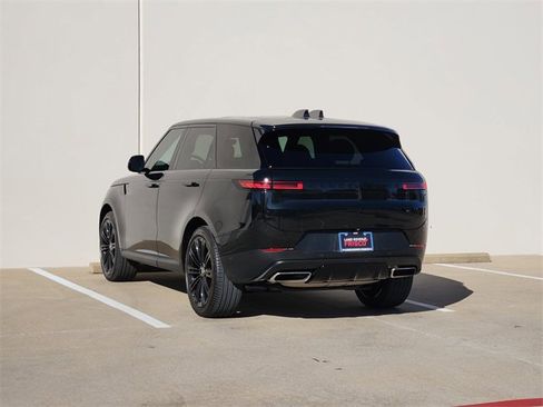 Used 2024 Land Rover Range Rover Sport SE image 5