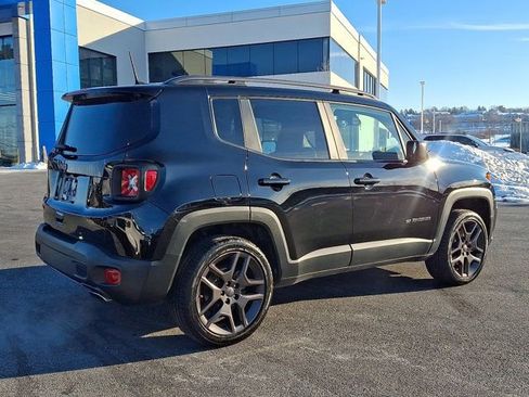 Used 2021 Jeep Renegade Latitude AWD/4WD image 6