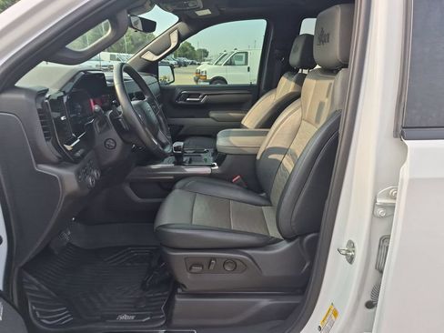 Used 2023 Chevrolet Silverado 1500 ZR2 w/ ZR2 Bison Edition AWD/4WD image 11