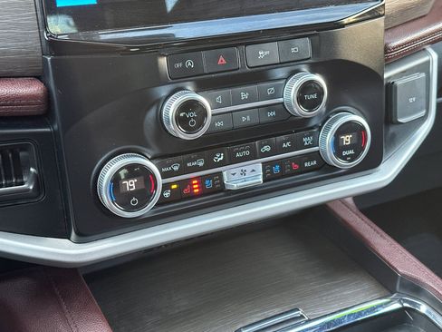 Used 2024 Ford Expedition Max Limited image 22