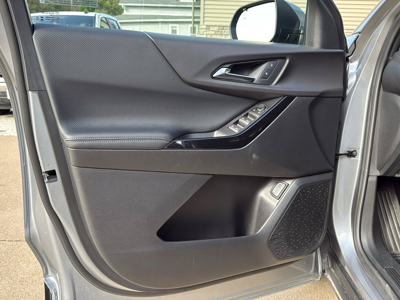 Used 2026 Chevrolet Equinox LT w/ Convenience Package II AWD/4WD image 9