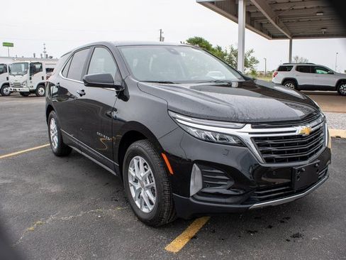 Used 2024 Chevrolet Equinox LT image 1