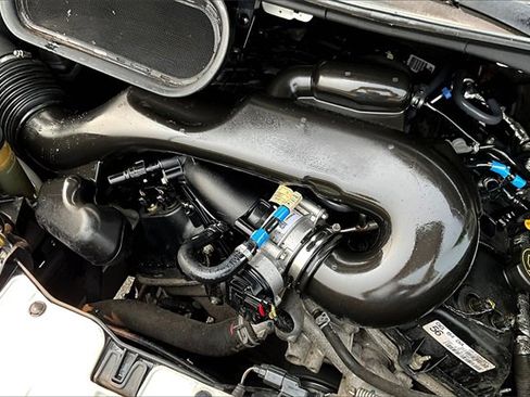 Used 2018 Ford Transit 250 130 Low Roof image 35