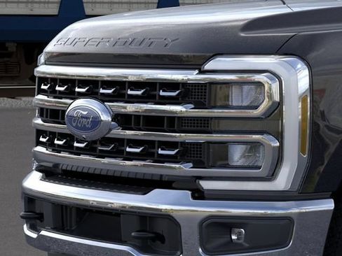 New 2026 Ford F350 XLT w/ XLT Premium Package AWD/4WD image 17