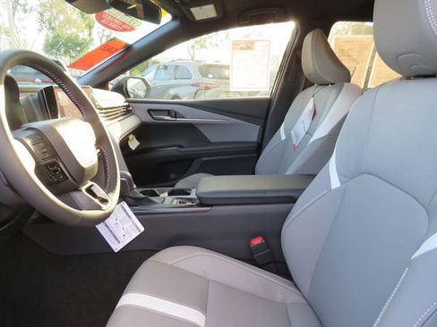 Certified 2026 Toyota Camry SE image 15