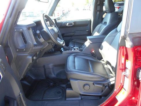 Certified 2025 Ford Bronco Badlands AWD/4WD image 6