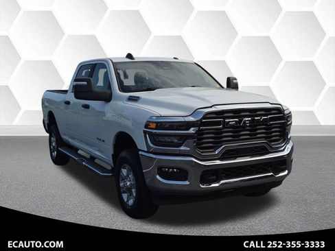 Used 2026 RAM 2500 Big Horn AWD/4WD image 1