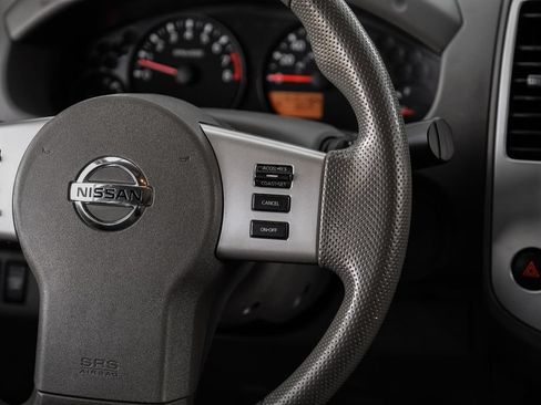 Used 2020 Nissan Frontier SV RWD image 14
