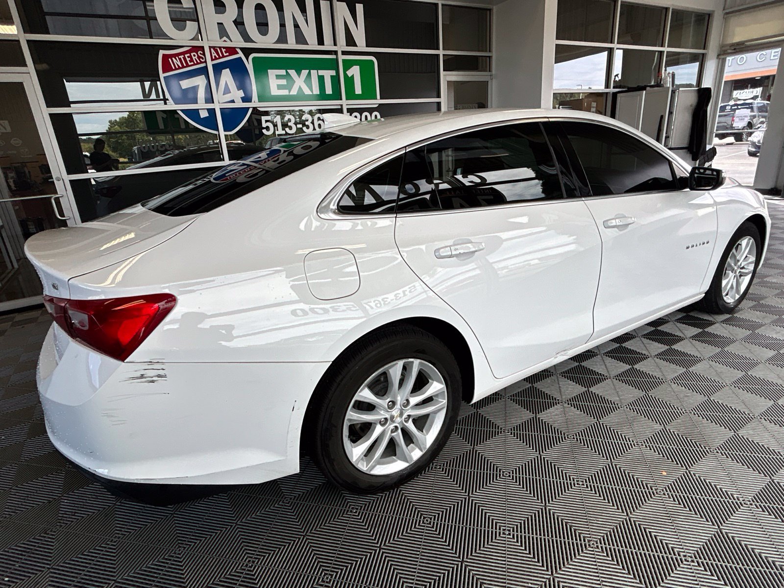 Used 2018 Chevrolet Malibu LT FWD image 6