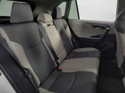 Used 2025 Toyota RAV4 XLE image 16